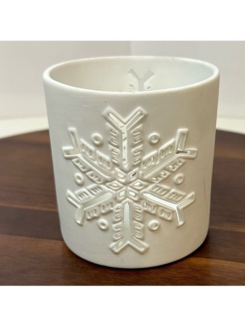 Crate & Barrel Flurry Ceramic Hurricane